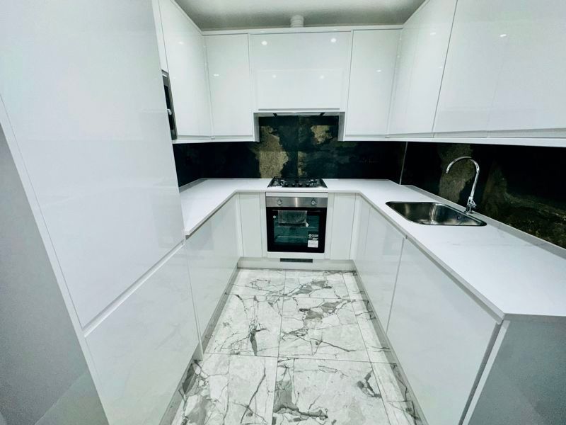 Property photo 1 of 13 Photo 8