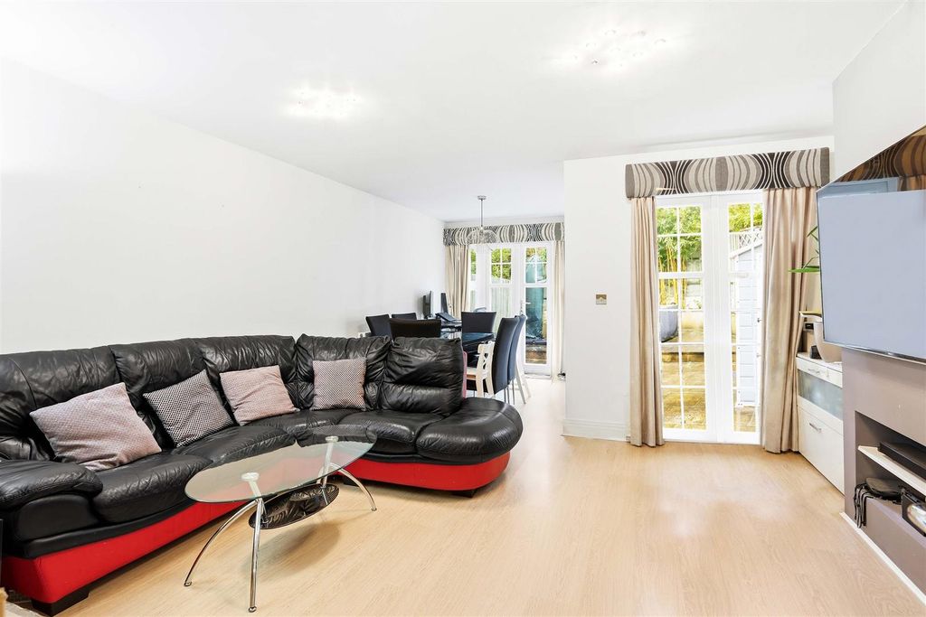 Property photo 2 of 22 1598725690 - 16.Jpg