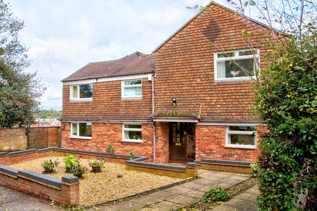 Property photo 2 of 23 Img_1034_5_6-Edit