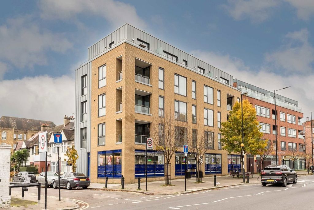 Property photo 1 of 9