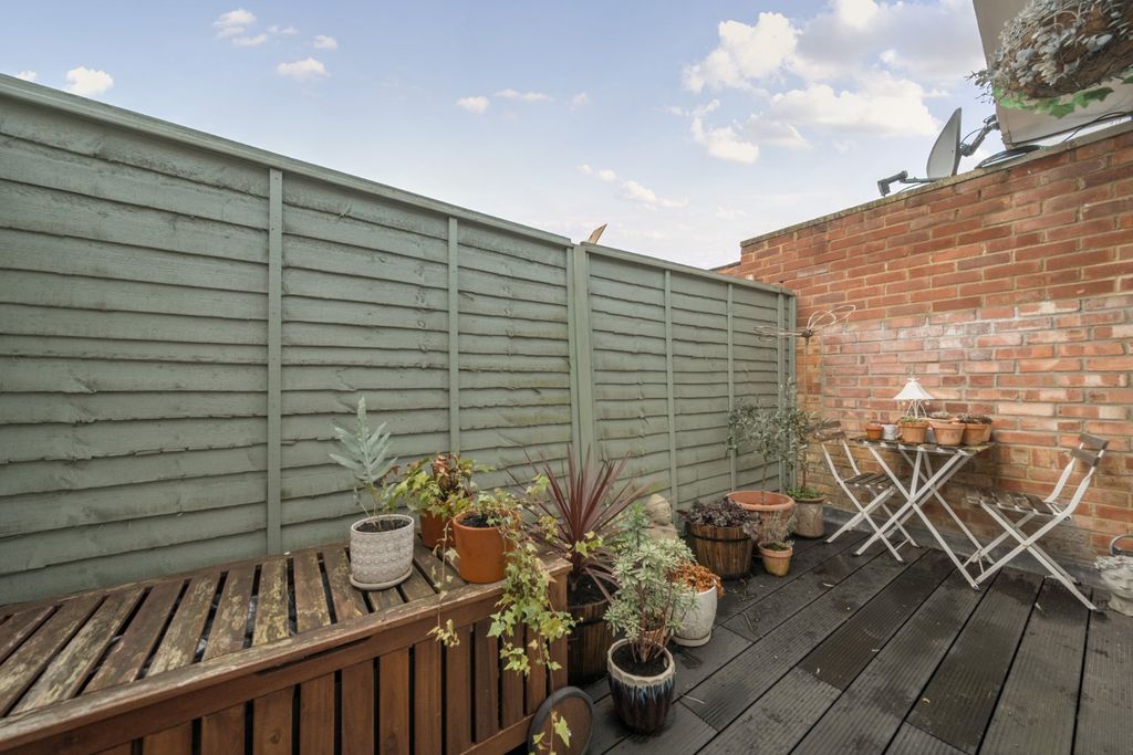 Property photo 3 of 11 Picture No. 12