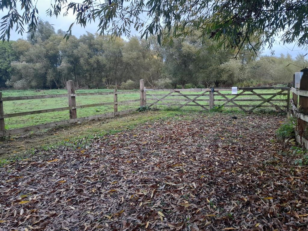 Property photo 1 of 5 20260930_083708.Jpg
