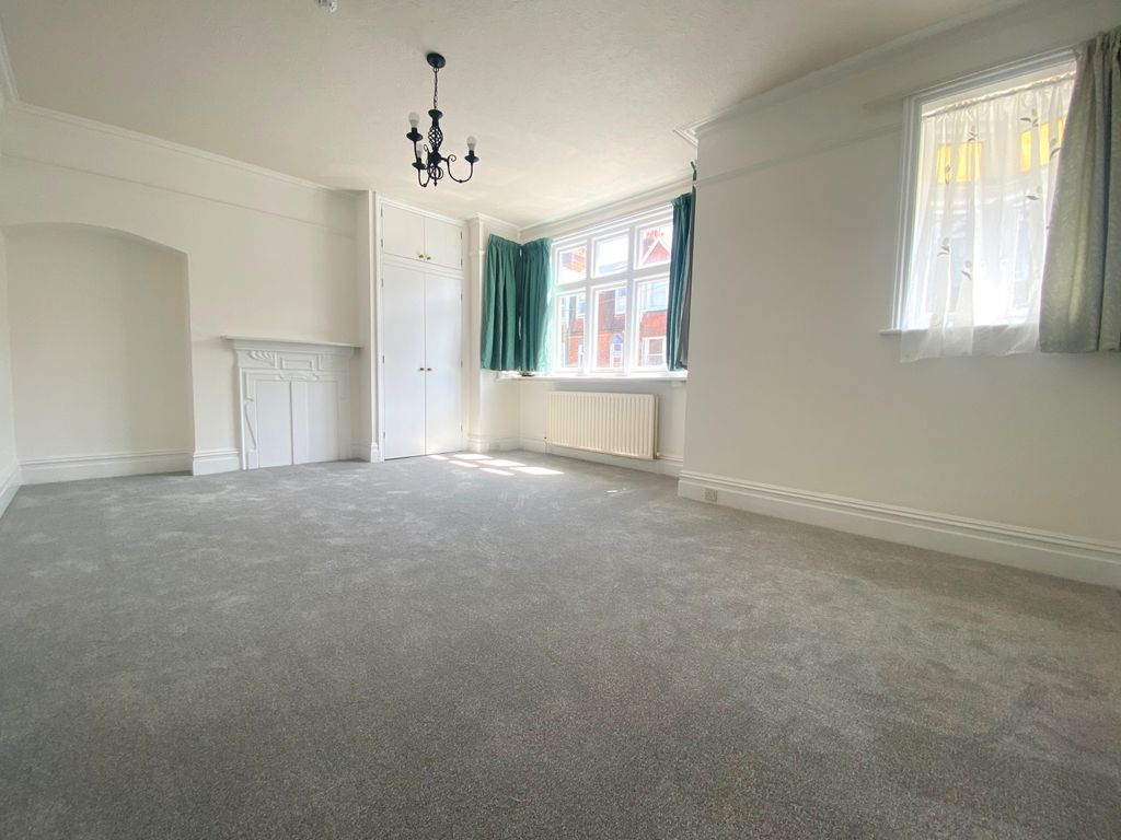 Property photo 2 of 6 Gallery