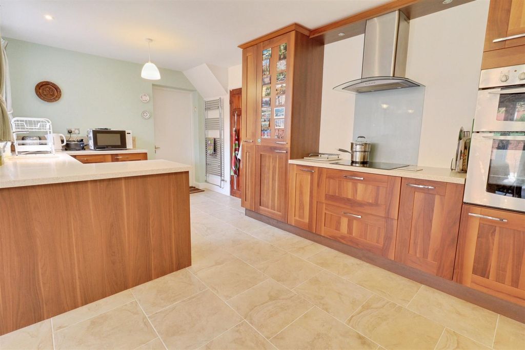 Property photo 3 of 38 84d9A4F8-Img_8864-Img_8866.Jpg