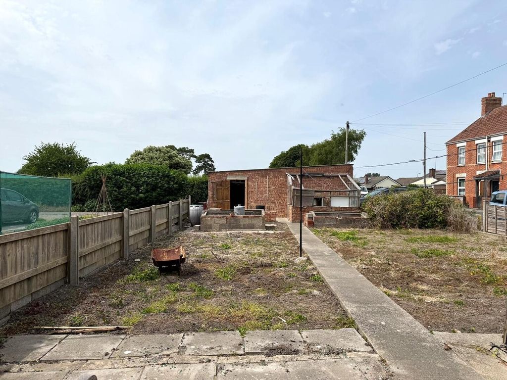 Property photo 2 of 25 Rear Garden