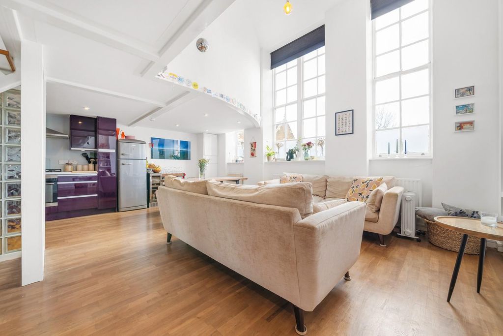 Property photo 1 of 19 Reception (2).Jpg