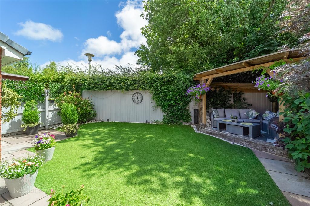 Property photo 3 of 35