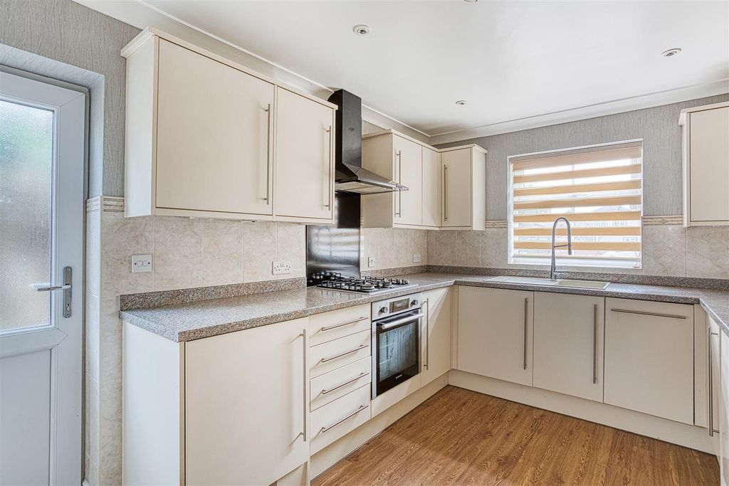 Property photo 2 of 14 316A1920_Hdr.Jpg