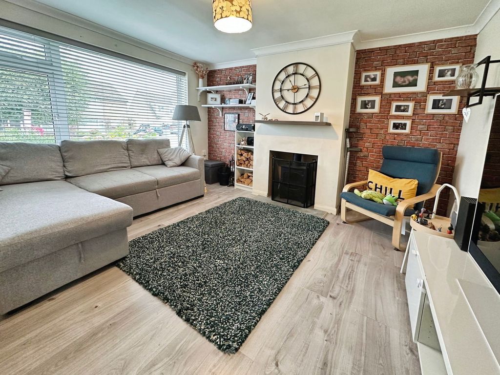 Property photo 2 of 11