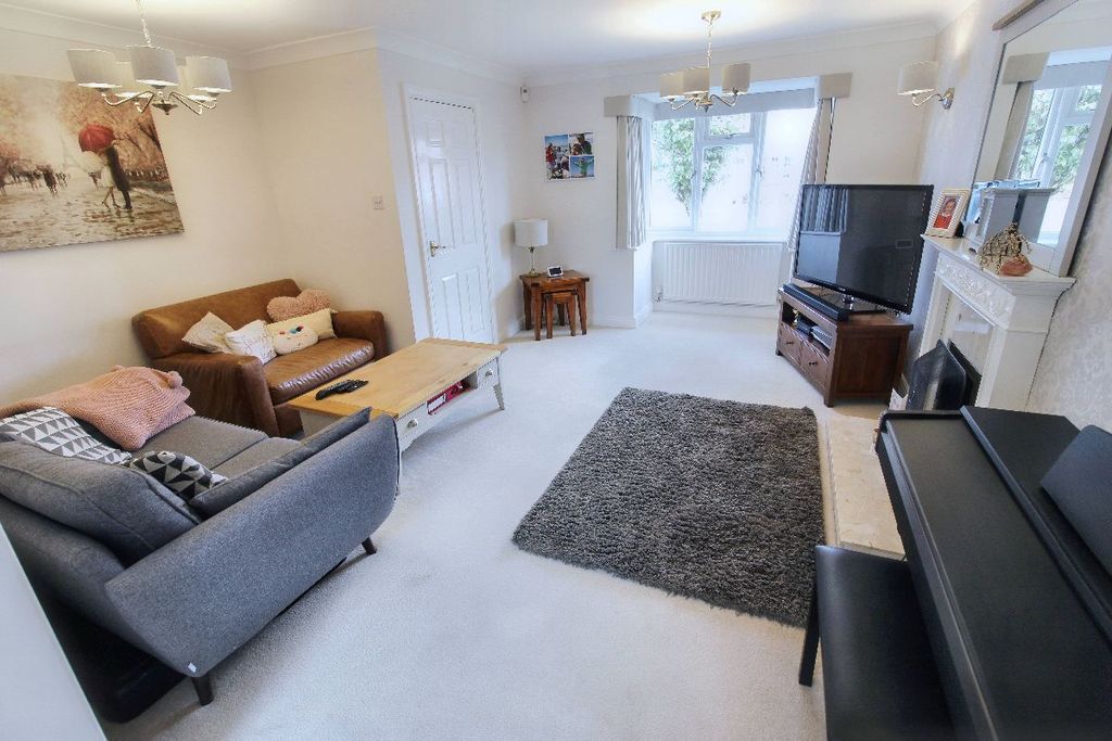 Property photo 3 of 18