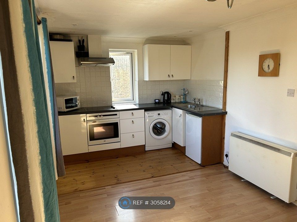 Property photo 1 of 3