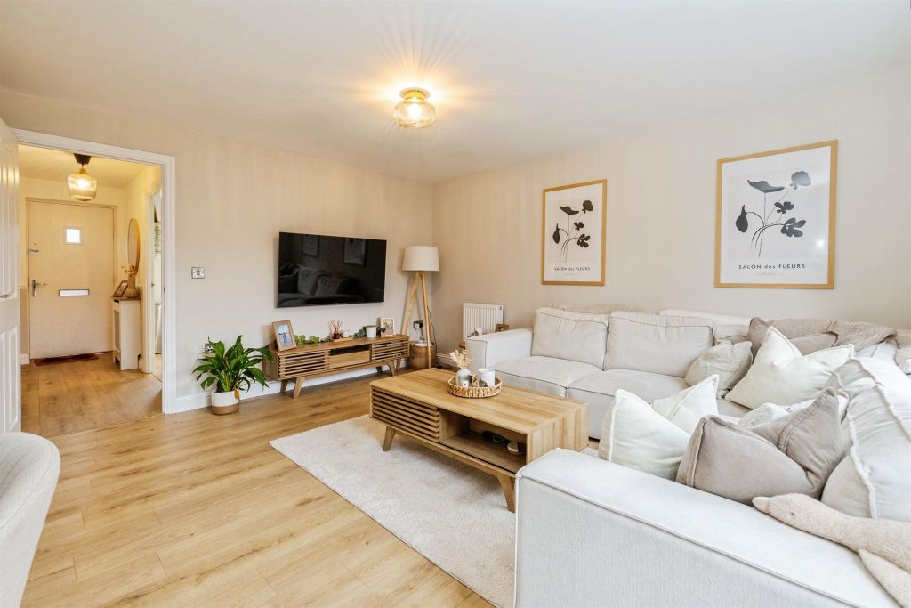 Property photo 2 of 19 Lounge / Diner