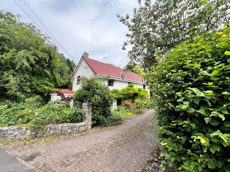 Property photo 1 of 32 Photo 35