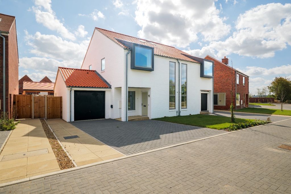 Property photo 1 of 20 5601320