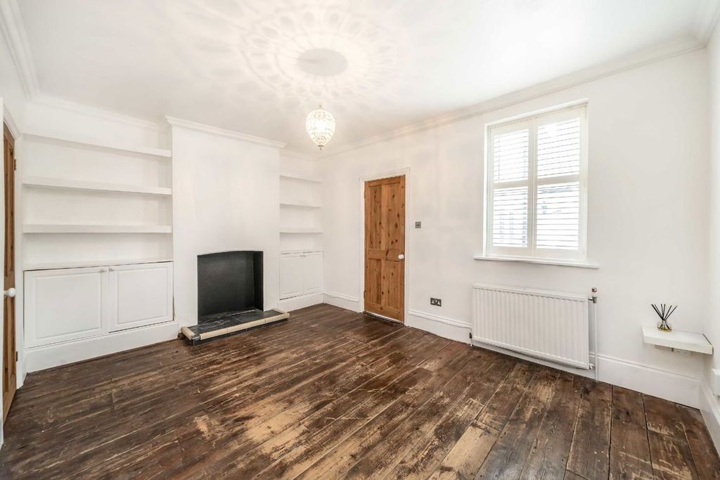 Property photo 3 of 8