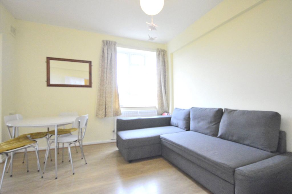 Property photo 3 of 10 Picture No. 08