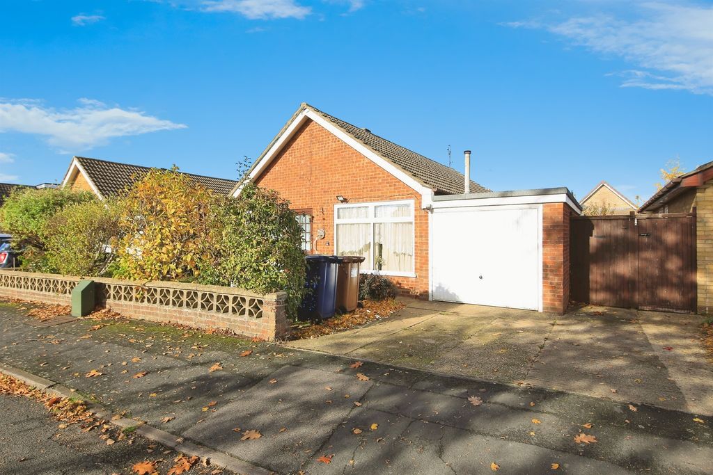 Property photo 1 of 17