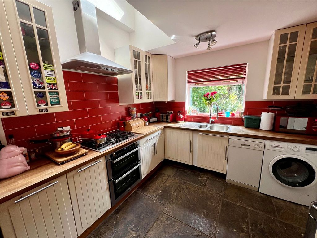 Property photo 2 of 15 Kitchen