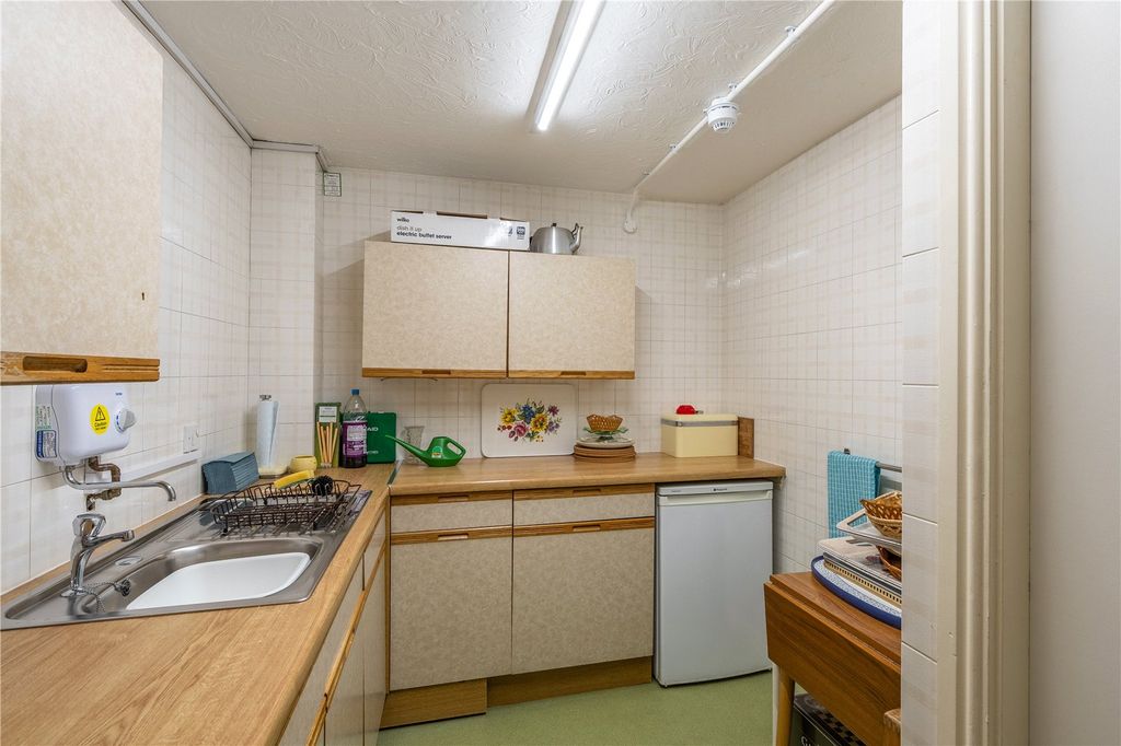 Property photo 3 of 28 Picture No. 24