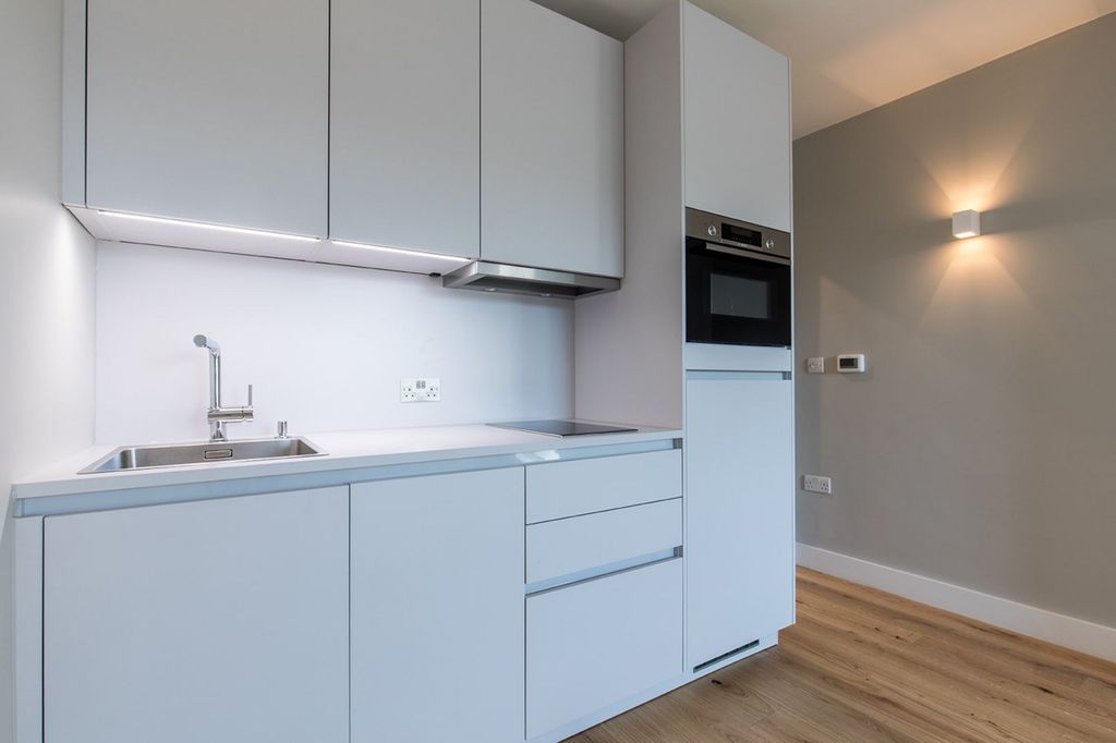 Property photo 3 of 8 Kitchen (Example)