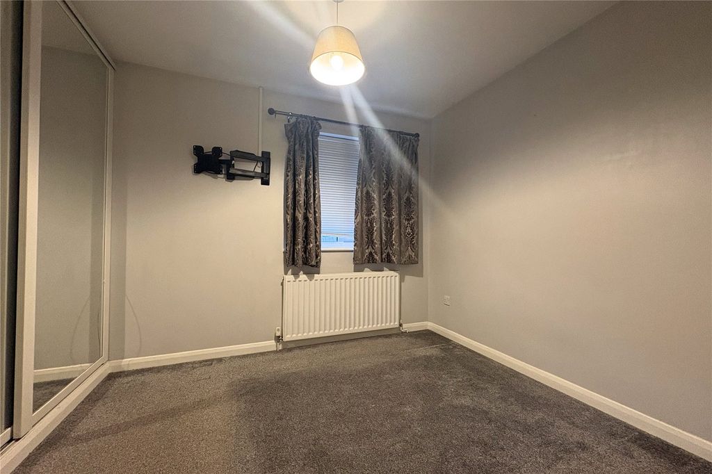 Property photo 3 of 8 Picture No. 23