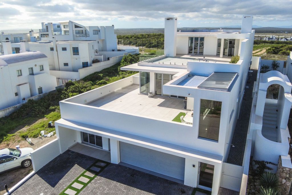 Property photo 3 of 71 La1698900