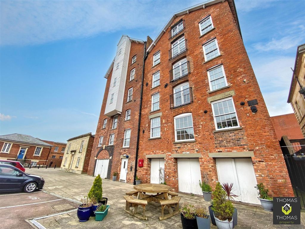 Property photo 3 of 16