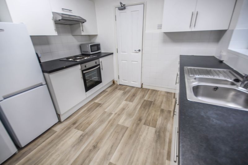 Property photo 3 of 16 Photo 13