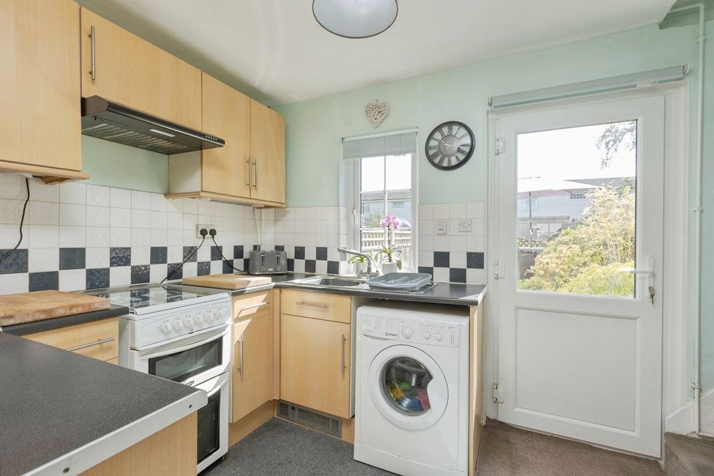 Property photo 2 of 10 Pbox-Img.Jpg