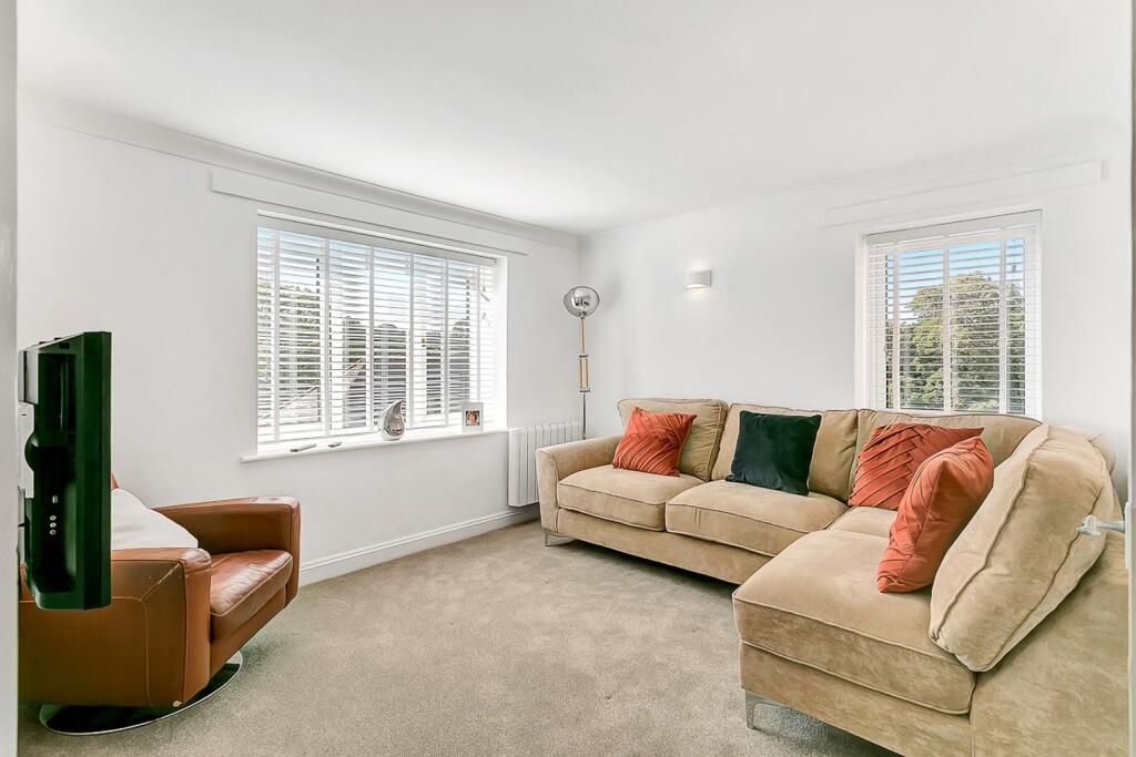 Property photo 3 of 20