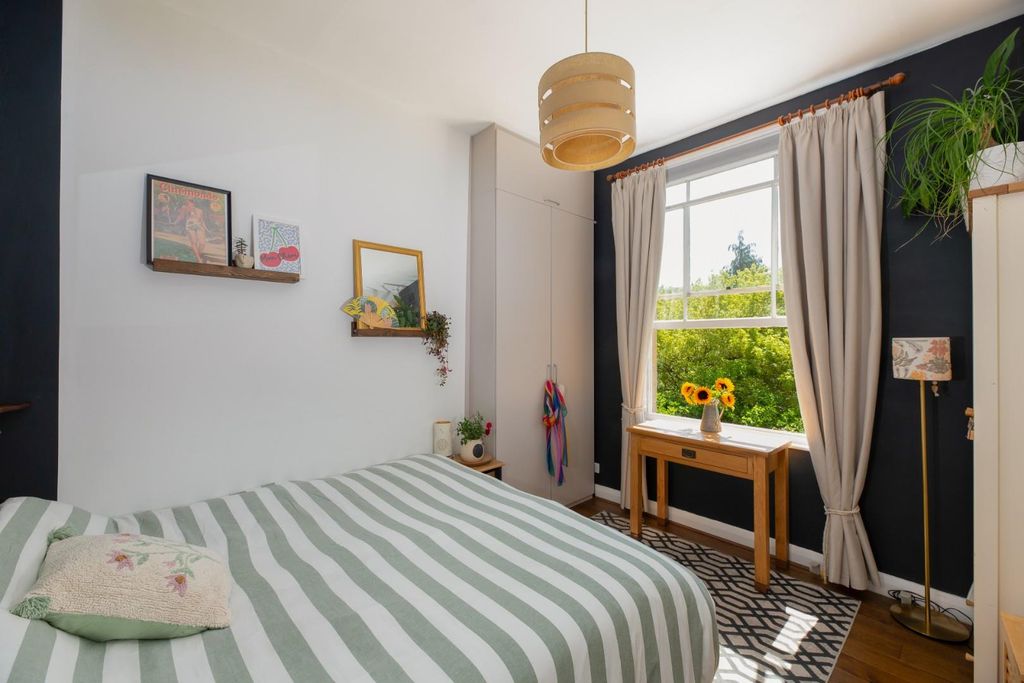 Property photo 3 of 22 Ff, Kensington Place-19.Jpg
