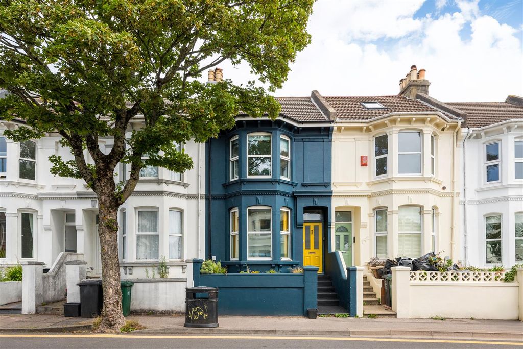 Property photo 1 of 31 144 Ditchling Road-1.Jpg