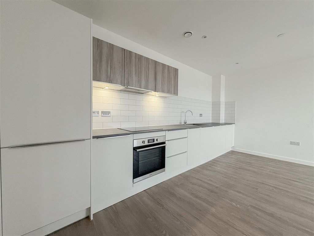 Property photo 3 of 14 Kitchen/Living Room