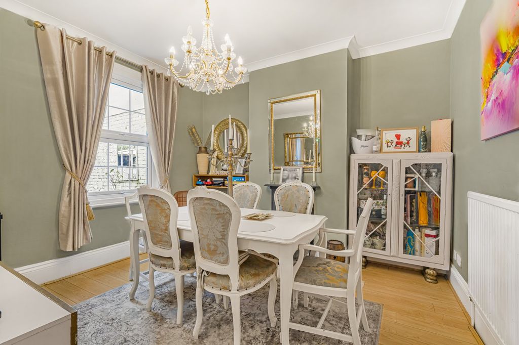 Property photo 3 of 12 Dining Room