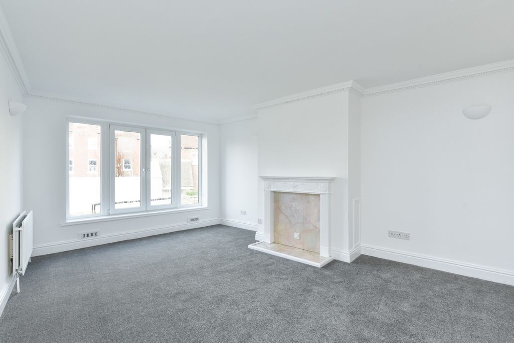 Property photo 3 of 13 35654611