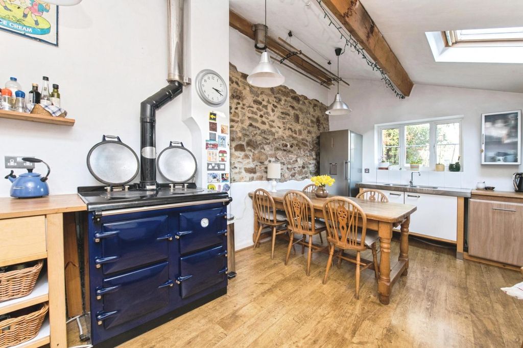 Property photo 2 of 26 Pbox-Img.Jpg