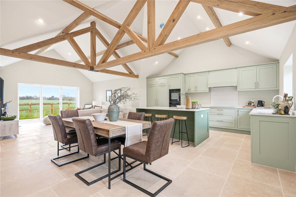 Property photo 2 of 34 Picture No. 78