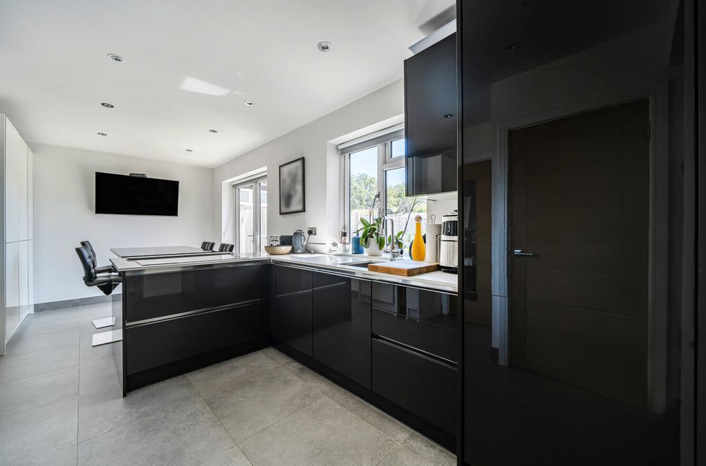 Property photo 3 of 28 1496664 (10).Jpg