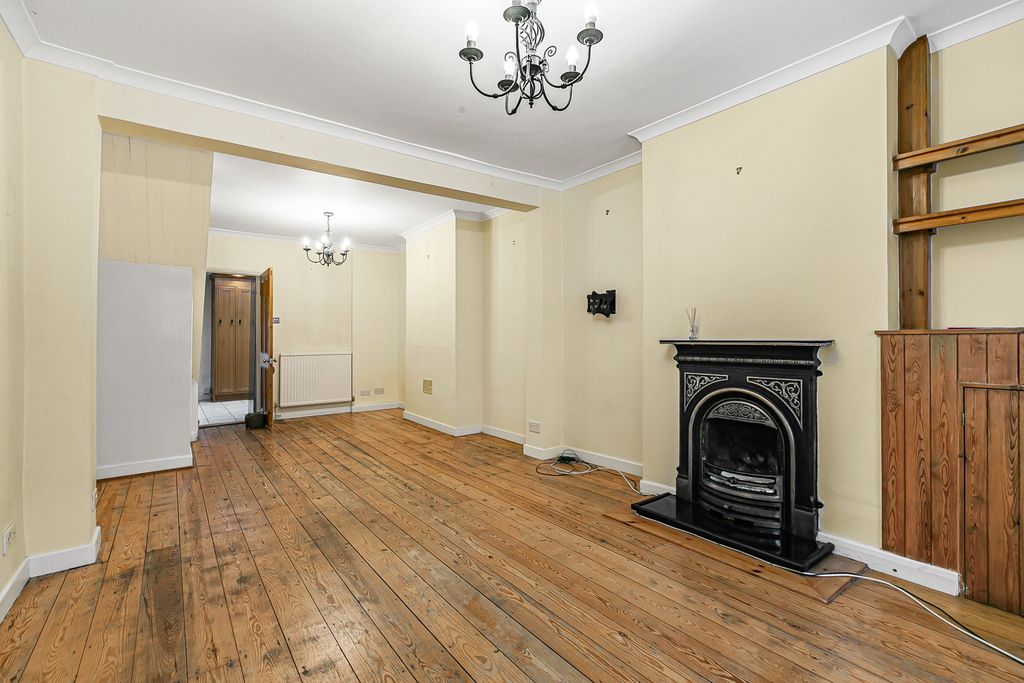 Property photo 3 of 19 Reception/Dining