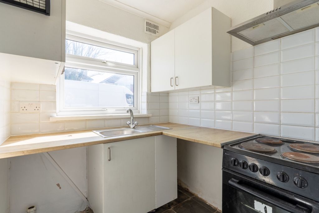 Property photo 2 of 12 4848891