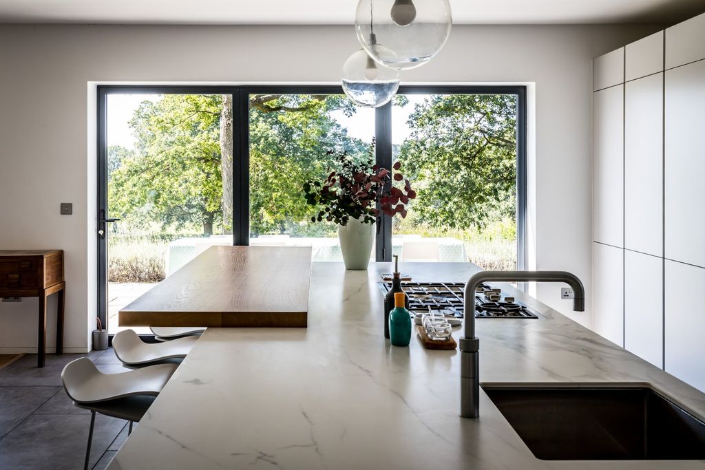 Property photo 3 of 28 Picture No. 24