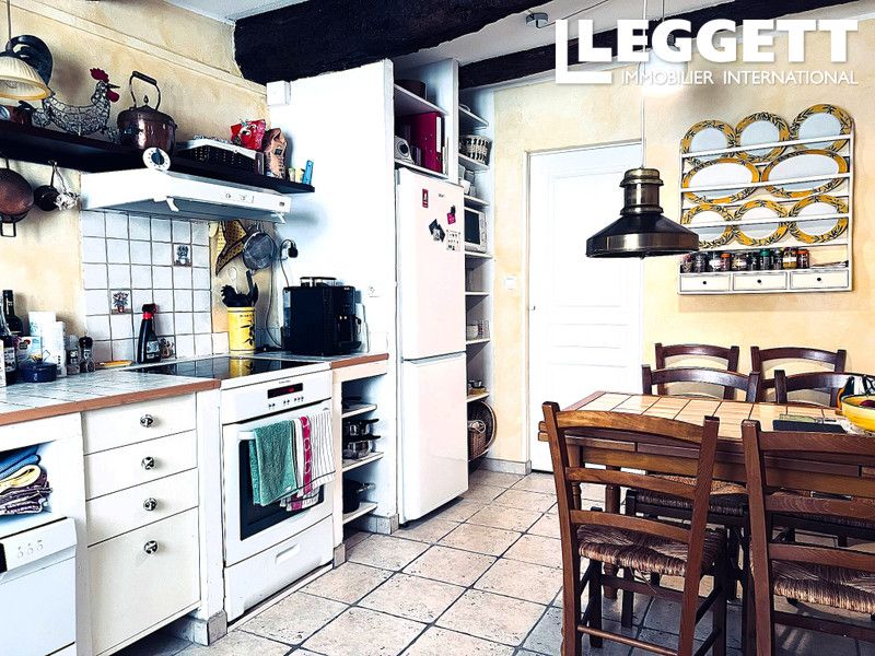 Property photo 2 of 10