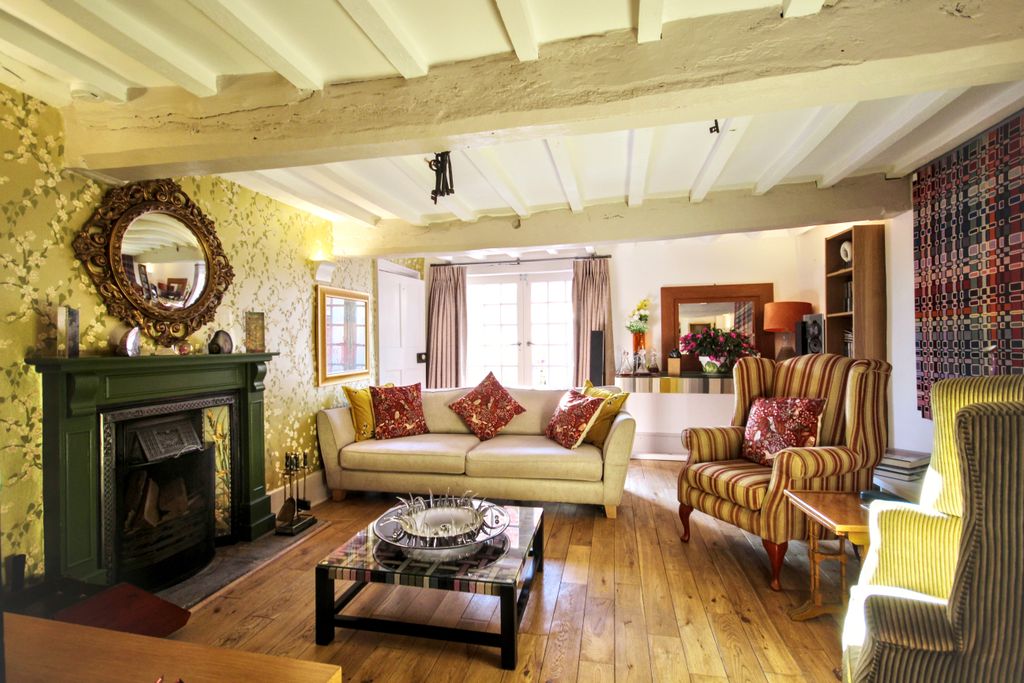 Property photo 3 of 15 Living Room