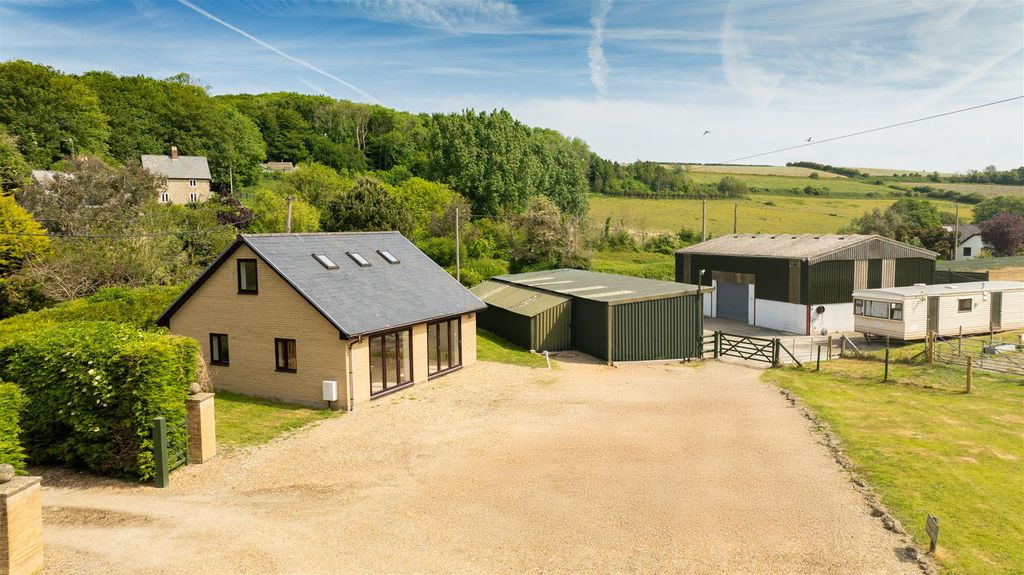 Property photo 1 of 54