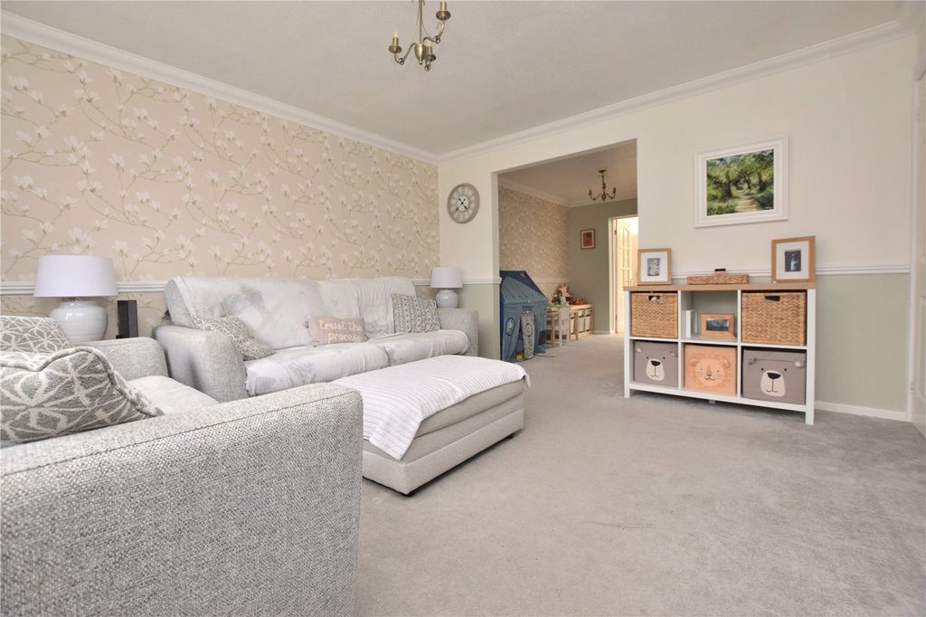Property photo 2 of 21 Picture No. 24