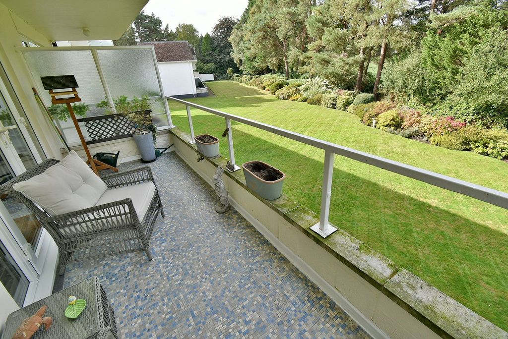 Property photo 2 of 18 Balcony