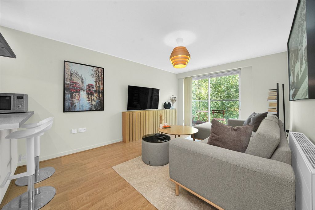 Property photo 1 of 19 Picture No. 07