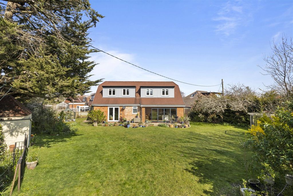 Property photo 2 of 30 Rear Garden