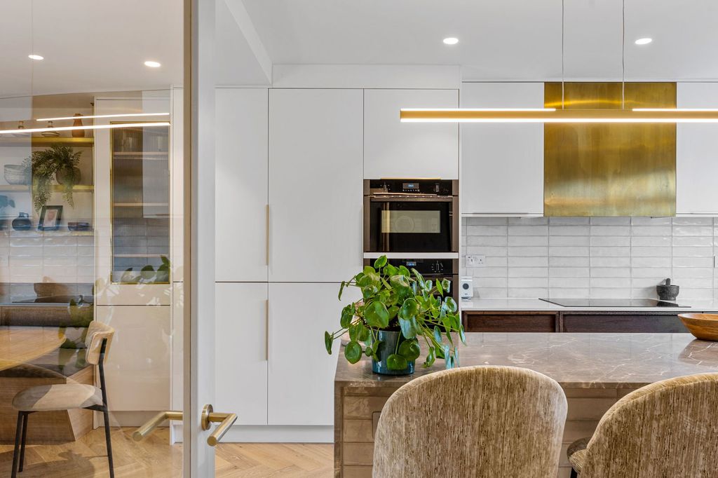 Property photo 3 of 26