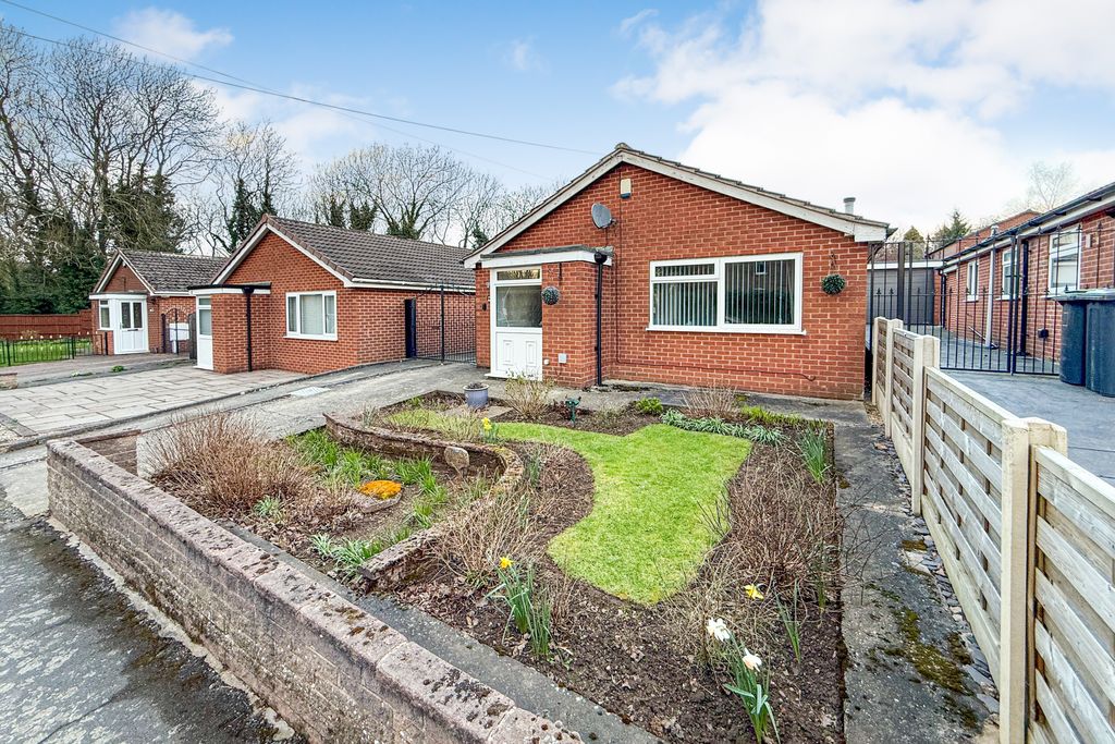 Property photo 2 of 2 2B Chilton Drive, Watnall, Nottingham, Ng16 1Hl